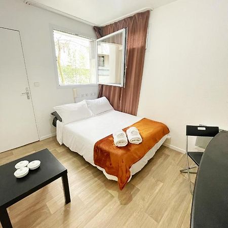 Cozy Studio In La Defense Hotel Courbevoie Exterior photo